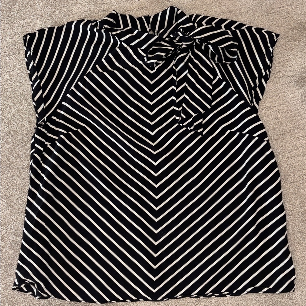 Talbots top - Picture 2 of 8